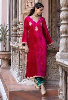 Rani Colour Suit, Rani Pink Suit, Pink Kurta Set Women, Velvet Kurta Designs, Pink Velvet Suit, Velvet Kameez, Velvet Kurta Set