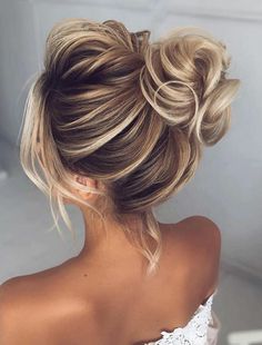 Hairstyles Indian Wedding, Wedding Hair Trends, Hairstyles Indian, Mother Of The Bride Hair, Simple Wedding Hairstyles, Easy Hair Updos, Brown Hair With Blonde Highlights, Honey Blonde Hair