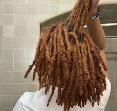 Honey Blonde Tips On Locs, Light Brown Locs, Brown Locs, Dyed Dreads, Brown Dreads, Dyed Hair Men, Dreadlock Hairstyles For Men