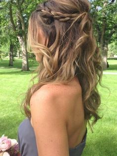 Medium Length Curls, Bridesmaids Hairstyles, Braided Half Updo, Wedding Hairstyles For Medium Hair, Diy Wedding Hair, Bridesmaids Hair, Wedding Hair Ideas, Long Layered Haircuts