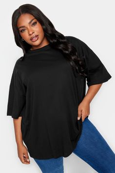 Plus Size Black Oversized Boxy T-Shirt | Yours Clothing Oversized Shirt Plus Size, Black Oversized Shirt, Boxy Tshirt, Oversize Tshirt Outfits, Size 20 Women, Relaxed Outfit, Curve Fashion, Long Tall Sally, Tshirt Outfits