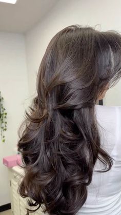 long layers dark brown hair blowout dyson airwrap rollers healthy volume Long Curtain Bangs Blowout, Blowout With Layers And Curtain Bangs, Perm Blowout, Wavy Perm Long Hair, Blowout Hair With Bangs, Chunky Layers Long Hair, Brown Hair Perm, Curtain Bangs Blowout, Front Layers Long Hair