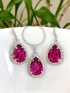 Gorgeous, comfortable great look, perfect for brides, bridesmaid or special someone in any occasion. This noticeable Vine Earrings and necklace feature a lovely Swarovski teardrop crystal with rhinestone around the crystal that give very rich looking. The necklace  measures 18" long with 2" an extension chain. The earrings is 1 1/2" long beautiful and light. Please contact me if you have ant question. Thank you for visiting my shop! Diamond Necklace And Earrings, Black Diamond Necklace, Zircon Earrings, Pink Swarovski, Rose Bonbon, Magenta Pink, Swarovski Crystal Earrings, Earrings Black, Necklace And Earrings