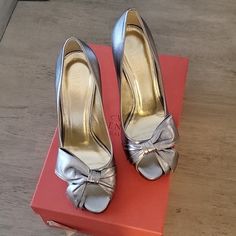 Valentino Garavani Peeptoe Heels. Excellent Condition. Not Sure If Even Used. Mark On Bottom From Sticker Coming Off. Size 6 Women. Originally $1000 Dollars ...Comes In Original Box With Dust Bag... 4 Inch Heel 1000 Dollars, Valentino Garavani Shoes, 4 Inch Heels, Peep Toe Heels, Valentino Garavani, Shoes Women Heels, 4 Inch, Original Box, Dust Bag