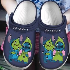 Lightweight construction with breathable mesh fabric provides a comfortable and flawless fit. Crocs Shoes Women, Clog Crocs, Crocs Slippers, Baby Grinch, Crocband Clog, Crocs Clog, Crocs Crocband, Clog Shoes, Crocs Classic Clogs