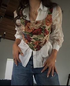 "Corsés y Puños" ~~Rosario Contreras~~ Corset Outfit, Corset Fashion, Quick Outfits, Easy Trendy Outfits, Mode Inspiration, Casual Style Outfits, Looks Vintage, Cute Casual Outfits