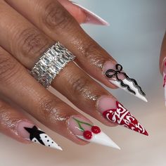 Christmas Stellio Nails, Christmas Stiletto Nails Winter, Christmas Stiletto Nails, Stiletto Christmas Nails, Stiletto Nail Design, Cutesy Nails, Acrylic Toe Nails, Nails Stiletto