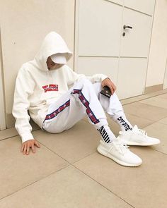 いいねした写真一覧 | WEBSTA - インスタグラム解析サービス Men With Street Style, Adidas Boost, Adidas Yeezy Boost 350, Street Outfit, Urban Wear, Sneakers Men Fashion