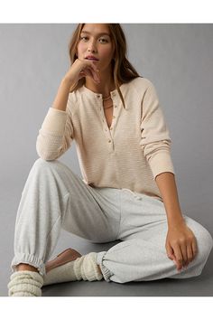 Super soft textured fabric/Henley neck with button placket/Curved hem Classic Henley Neckline Top With Relaxed Fit, Henley Women, Women’s Henley Outfit, Casual Everyday T-shirt With Henley Neckline, Relaxed Fit T-shirt With Henley Neckline, Casual Henley Neckline T-shirt With Buttons, Womens Henley, Women's Henley, White Jeans Men