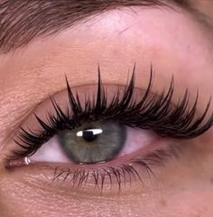 Eyelash Extensions Aftercare, Natural Fake Eyelashes, Permanente Make-up, Lashes Fake Eyelashes, Eyelash Extensions Styles, Lash Extensions Styles, Perfect Eyelashes, Pretty Lashes, Natural Eyelash Extensions