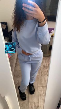 Jogging Outfit, Hijabi Fits, Outfit Zara, Joggers Outfit, Outfits Streetwear, Streetwear Aesthetic, Fall Fits, Cute Comfy Outfits