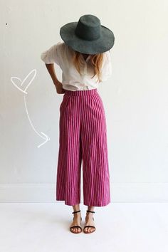 Nordic Fashion, Wide Legged Pants, Mode Casual, Pink Pants, Pantalon Large, Inspiration Mode, Mode Vintage, Looks Style