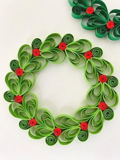 Christmas Wreath / Quilled Christmas Wreath / Paper Ornament / Quilling Paper / Ornament Tree / Handmade Decor / Eco Friendly Gift - Etsy Quilling Christmas Tree Ornaments, Christmas Wreath Paper, Quilling Patterns Tutorials, Free Quilling Patterns, Quill Art, Lighthouse Crafts, Wreath Paper, Quilled Christmas, Paper Quilting