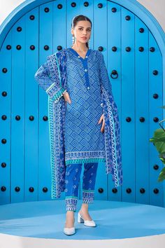 Bonanza Satrangi Rsr223p18 Blue Eid Prints 2022 Light Blue Printed Long Sleeve Set, Unstitched Blue Lawn Suit For Summer, Light Blue Cotton Lawn Suit For Summer, Blue Long Sleeve Lawn Suit For Summer, Blue Cotton Lawn Suit With Printed Motifs, Light Blue Cotton Lawn Suit With Long Sleeves, Casual Blue Lawn Suit For Summer, Light Blue Cotton Long Sleeve Lawn Suit, Casual Blue Cotton Lawn Suit