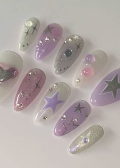 ✴ Hand painted ✴ Reusable ✴ High Quality ✴ Available in different colors, sizes and shapes (on request) IMPORTANT - PLEASE READ BEFORE PURCHASING All sets are made with GEL nail polish. These nails are reusable, if you take it off right. For instruction, please message me Each set comes with 10 handmade press on nails, a mini file, a mini buffer, a cuticle stick, a nail glue, Double Sided Adhesive Tape Glue, Alcohol Pad 1. Measurements Please measure your own nail and find your size from our picture guide. We totally can do custom size as your request, just help us to add your nail size in mm or your nail tips number, and shape, we will process accordingly without any extra charges. Message me if you are unsure about the size/length. We DO NOT accept cancelation for sizing/length problems. Lilac Chrome, Press On Nails Almond, Milky Pink, Nails Y2k, Nails Luxury, Luxury Press On Nails, Fake Nails Designs, Punk Nails, Cute Simple Nails