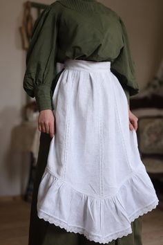 Victorian Apron, Victorian Aprons, Cottage Core Dresses, Scandinavian Fashion, Contemporary Outfits, Historical Dresses, Comfort Wear, Historical Clothing