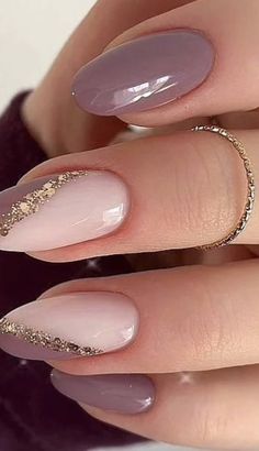 Lila Purple Nails, Peach Color Nail Art, Mauve Gold Nails, Nail Art Designs Nude Colour, Nude Colour Nail Art, Guest Wedding Nails, Peach Colour Nails, Lila Nails Design, Oval Nails Nude