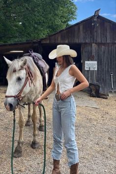 Farm Girl Outfits, Ranch Outfits, Horseback Riding Outfits, Fest Outfits, Farm Clothes, Country Style Outfits, Cowboy Girl