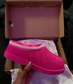 Cute Uggs, Pink Uggs, Preppy Shoes, Jordan Shoes Retro