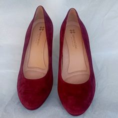 *** Nwot's. Naturalizer, N5 Contour, Ladies Burgundy Suede Leather Pumps*** ** Size 8.5m ** 3 1/4" Heels ** Suede Leather Upper ** Nwots ** Closed Rounded Toes ** N5 Contour For An Extra Comfortable Heel Shoe! Naturalizer Shoes, Comfortable Heels, Suede Pumps, Leather Pumps, Suede Leather, Shoes Women Heels, Leather Upper, Shoes Heels, Black Pink