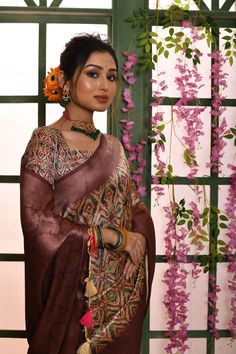 Saree Fabric : Banarasi Silk Saree Color : Mahogany Wine Saree Length : 5.5 Meter Blouse Length : 0.8 Meter Saree Work : Printed Saree Border : Woven Border Wash : Dry Clean Festive Brown Pre-draped Saree For Wedding, Transitional Semi-stitched Brocade Pre-draped Saree, Designer Unstitched Brocade Saree, Unstitched Designer Wear Saree In Brocade, Unstitched Designer Brocade Saree, Designer Brocade Saree For Festive Occasions, Festive Designer Wear Brocade Saree, Brown Anarkali Set With Dupatta For Festive Occasions, Festive Brown Anarkali Set With Dupatta