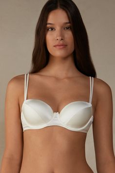 Sofia Balconette Bra in Silk for sale on Official Intimissimi online shop. Discover all the latest products and buy them on the Intimissimi online shop. Stokolmo Style, Bridal Women, Double Braid, Bra Types, Balconette Bra, Lingerie Accessories, Braided Strap, Tall Girl, Lingerie Collection