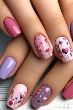 Short valentines nails are a cute and trendy way to show off your love for the day of love. Don't miss the best valentine nail designs Valentines Nail Art Designs, Unghie Nail Art, Valentine Nail Art, Romantic Nails, February Nails, Colorful Nails, Nail Designs Valentines, Gel Nail Designs, Heart Nails