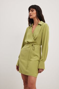 Overlap Classic Mini Dress Green Green Smart Casual, 2023 Clothes, Smart Casual Dress, Future Fashion, Classic Mini, Na Kd, Smart Casual, Women Empowerment, Day Dresses