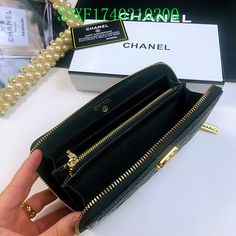 Size: 20cm*10cm*2cm It comes with Dust box, Care manual, Tag, and Paper bag. Parfum Chanel, Branded Packaging, Ladies Handbags, New Handbags, Tote Backpack, Luxury Items, Grade 1, Wallet Men, Travel Bags