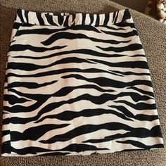 Black And Cream Fully Lined Skirt With Front Slash Pockets. Cotton Spandex 20.5 Inches Waist To Hem. Waist Band. Nwot Cheap Women's Zebra Print Bottoms, Cheap Black Zebra Print Bottoms, Satin Zebra Skirt, Giraffe Print Skirt, Zebra Print Mini Skirt, Zebra Print Skirt, Black Cream, Cotton Spandex, Zebra Print