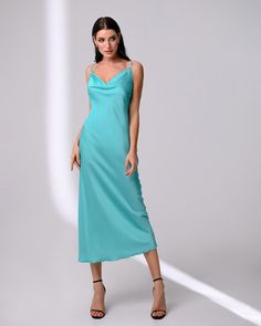 Fabric: High quality synthetic silk Available sizes: XS, S, M, L Color: Blue, Green, Light Blue, Bronze, Black, Olive Silk Slip Dress, Ideal Wedding, Black Olive, Silk Slip, Tiffany Blue, Green Light, Black Friday Sale, Midi Length, Sky Blue