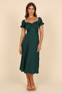 Mickenna Sweetheart Frill Midi Dress - Emerald - Petal & Pup USA Bridesmaid Dress With Sleeves Short, Midi Cocktail Dress With Sleeves, Cocktail Attire For Women Wedding, Green Graduation Dress, Semi Formal Dresses With Sleeves, Cross Overlay, Dark Green Midi Dress, Off Shoulder Cocktail Dress, Midi Bridesmaid Dress