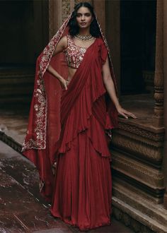 Designer Saree Online #usa #saree #sareeonline #designersaree #sareeonline #sareeboutique #boutiquesaree #uksaree #usasaree #sareeindia Chintz Motifs, Blouse Designs For Wedding