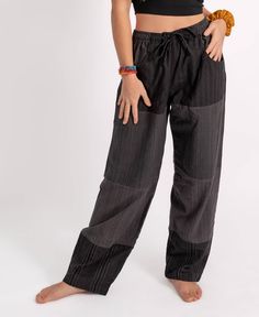 Black Cotton Patchwork Bottoms, Black Relaxed Fit Patchwork Bottoms, Black Cotton Patchwork Pants, Hippie Cotton Patchwork Bottoms, Goth Hippie Outfits, Hippie Outfits Men, Boho Hippie Outfits, Goth Hippie, Non-stretch Cotton Patchwork Harem Pants