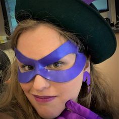 DESCRIPTIONTrick Batman once again as you cosplay Edward "E." Nigma The Riddler! Wear this purple leather mask for your Comicon costume, Cosplay convention, DC fandom event, or Halloween & have fun leaving complex clues, riddles and word games for Gotham City's finest! Get in Purple or Neon Green - Send us a swatch and we can do our best to match your costume! Any color. ** ALSO GREAT FOR MARDI GRAS ** Waterproofed leather, glossy or matte finish, & several choices to affix the mask (cor Riddler Cosplay, Huntress Costume, Huntress Cosplay, Comicon Costume, Villain Mask, New Years Eve Ball, Cosplay Convention, The Riddler, Superhero Villains