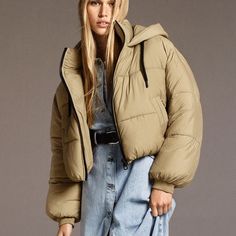 Brand New Never Worn Zara Cream Puffer Coat, Cropped Puffer Jacket, Zara Jackets, Beige Color, Puffer Jacket, Parka, Puffer, Jackets & Coats, Jackets For Women