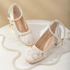 Shoes Size: 37 Heels Summer, Simple Sandals, Mid Heels Pumps, Vintage Champagne, Womens Sandals Summer, Summer Sandals, Sandals For Women, The Pearl, Champagne Gold