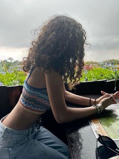 ivy talbi Mary Macdonald Aesthetic, Curly Hair Selfie, Macdonald Aesthetic, Skater Aesthetic, Beautiful Curly Hair, Curly Hair Inspiration, Curly Girl Hairstyles