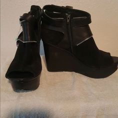 I Brought It Brand New But Did Not Wear It, I Just Need My Money Back Edgy Leather Round Toe Wedge Sandals, Edgy Leather Wedge Sandals With Round Toe, Edgy Leather Wedge Heels, Chic Leather Wedge Sneakers, Casual Leather Wedge Boots For Party, Diesel Women, Diesel Shoes, My Money, Womens Wedges