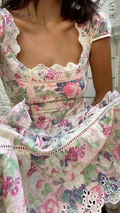 Floral Cottage, Love Shack Fancy, Italy Summer, 2022 Fashion, Dress Inspo, Carrie Bradshaw, Boho Baby, Lovely Things, Outfits Casuales