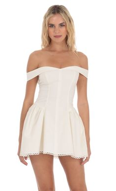 Off Shoulder Fit and Flare Dress in White | LUCY IN THE SKY Hoco Dresses White, White Grad Dresses, White Dresses Graduation, Cute Dresses For Party, White Corset, Corset Mini Dress, White Short Dress, Princess Outfits, Grad Dresses