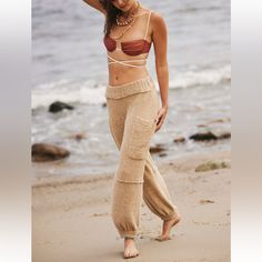 Free People Dane Terry Cozy Oversized Baggy Lounge Sweatpants Joggers Pants The Perfect To-And-From Beach Pants, This Essential Pair From Our Free-Est Collection Is A Shore Staple. Fit: Mid-Rise, Relaxed Balloon Fitfeatures: Pull-On Design, Dropped Pouch Pockets, Flattering Seaming, Banded Hemlines, Signature Terry Fabricationwhy We It: Effortlessly Thrown Over Your Swimwear Or Off-Duty With Your Favorite Tee, This Pair Has Endless Ways To Wear. 78% Cotton, 22% Polyamide Nwt In Bag Size: S Color Beige Relaxed Fit Harem Pants For Fall, Comfortable Baggy Lounging Pants, Baggy Cargo Pants For Summer Loungewear, Wide-leg Harem Pants For Loungewear In Fall, Beige Relaxed Fit Bottoms For Lounging, Relaxed Fit Beige Bottoms For Lounging, Beige Lounging Pants With Pockets, Beige Pants With Pockets For Lounging, Baggy Brown Pants For Loungewear