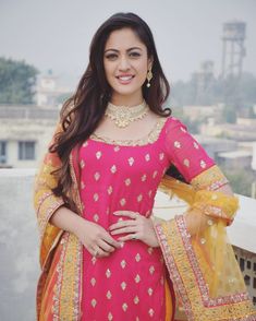 Indian Maternity Wear, Punjabi Models, Aditi Sharma, Stylish Actresses, Punjabi Fashion, Indian Bridal Lehenga, Indian Tv Actress, Indian Dresses Traditional, Kurti Designs Party Wear