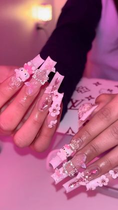 Hello Kitty Nails Medium Length, Hello Kitty Nails Ideas, Hello Kitty Valentines Nails, Hello Kitty Junk Nails, Pink Extra Nails, Pink Nails Hello Kitty, Acrylic Nails Hello Kitty, Pink Junk Nails, Hello Kitty Acrylic Nails