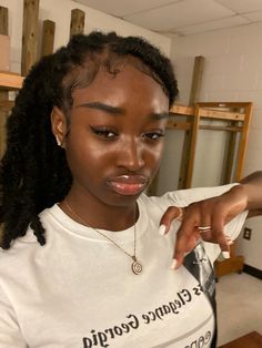 Black Girls Skin Care Aesthetic, Long 4c Hair Aesthetic, Pretty Darkskin Girls Aesthetic, Dark Skin Beauty, Girls Braids, Dark Skin Women, Locs Hairstyles