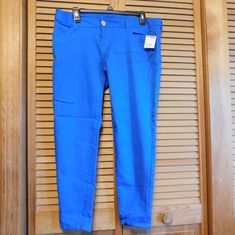 Boost Blue Size 13 Stretchy Jeggings - Never Worn - New With Tag Blue Stretch Jeans For Spring, Spring Stretch Blue Jeans, Casual Blue Straight Leg Jeggings, Royal Blue Stretch Bottoms For Spring, Blue Stretch Straight Leg Jeggings, Spring Royal Blue Stretch Bottoms, Spring Blue Mid-rise Jeggings, Spring Stretch Royal Blue Bottoms, Blue Straight Leg Jeggings For Spring