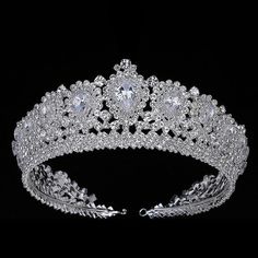 a tiara is shown with the words hadiyana on it