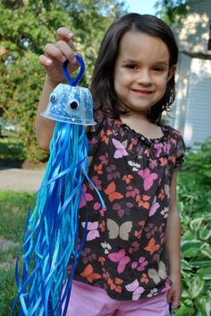 Fruit Cup Crafts, Curling Ribbon Crafts, Jellyfish Windsock, Ribbon Jellyfish, Vbs Ocean Theme, Ocean Vbs, Under The Sea Decorations, Jellyfish Craft