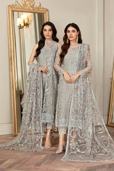 Zarif Grace Mehroz Collection 2022 – Sara Clothes Indian Formals, Net Sleeves, Net Shirt, Desi Fits, Formal Wear Women, Desi Clothes, Embroidered Sleeves, Pakistani Dress Design, Net Dupatta