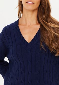 DETAILS: Channel a casual kind of luxury with our Seymour Knit Crew. Knit sweater V-Neck Relaxed, cropped crew in creme Ribbed cuffs, hem and necklines Versatile styling Embroidered arrow logo at back neck Fabric: 1 00% organic cotton cable knit sweater SIZING: Relaxed fit True to size Model is 170cm/5ft 7in tall and wears an AU XS which is a UK 8, US 4 and EU 34 CARE: Gentle Cold Machine Wash Separately. Do Not Soak, Bleach Or Wring. Reshape Whilst Damp. Dry Flat in Shade. Do Not Tumble Dry. Cool Iron. Do Not Dry Clean. BRAND: The Upside Cotton Cable Knit Sweater, Arrow Logo, Activewear Brands, The Upside, Jeans Size Chart, Cable Knit Sweater, Swimwear Accessories, Pullover Sweatshirts, Dresses With Leggings